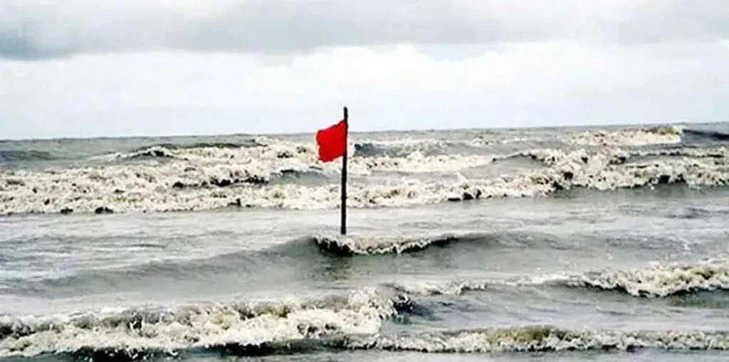 বঙ্গোপসাগরে লঘুচাপের ঘনীভবন: ৪ সমুদ্রবন্দরে ৩ নম্বর সতর্ক সংকেত বহাল